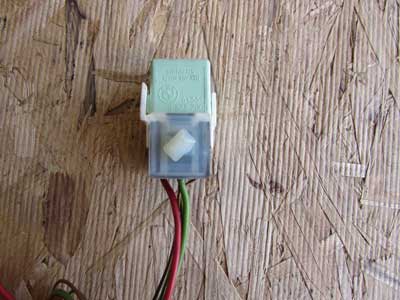 BMW Green Relay with Connector 613683737002